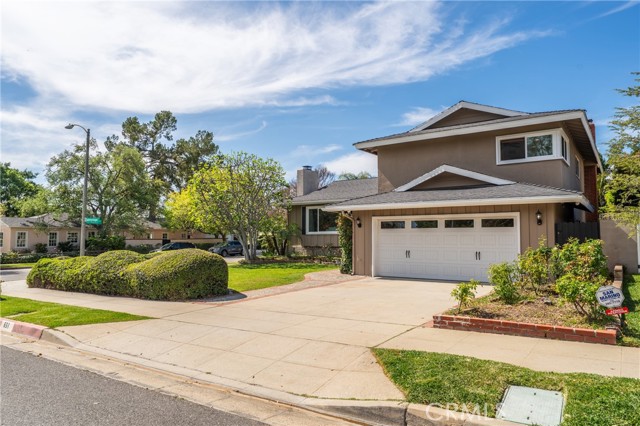 Detail Gallery Image 8 of 45 For 651 N Sunnyslope Ave, Pasadena,  CA 91107 - 5 Beds | 3 Baths