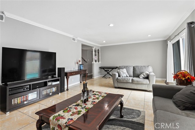 Detail Gallery Image 7 of 25 For 15503 Benfield Ave, Norwalk,  CA 90650 - 4 Beds | 2 Baths