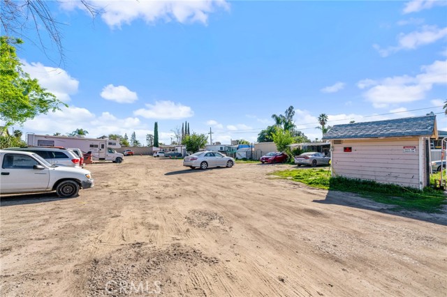 Detail Gallery Image 27 of 28 For 26135 Baseline #18,  Highland,  CA 92346 - 1 Beds | 1 Baths