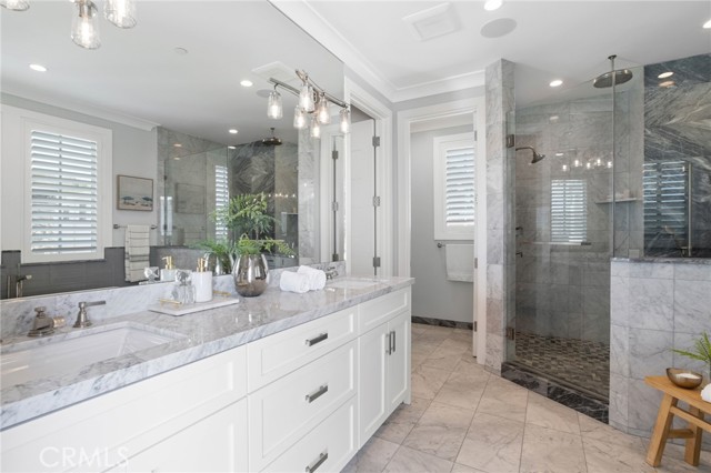 849 12th Court, Manhattan Beach, California 90266, 5 Bedrooms Bedrooms, ,5 BathroomsBathrooms,Residential,Sold,12th,SB22146383