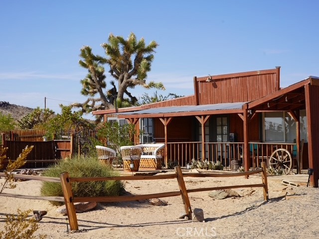 1001 Gibralter Road, Landers CA: https://media.crmls.org/medias/9e8ff687-ea46-48f7-bb16-6bbc0cb0ea31.jpg