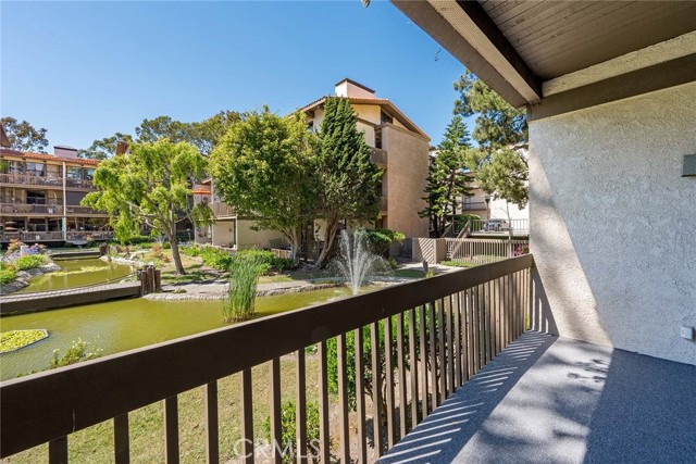 7107 Marina Pacifica S Drive, Long Beach CA: https://media.crmls.org/medias/9e8ff80a-b819-478a-9818-b46d00c2ecda.jpg