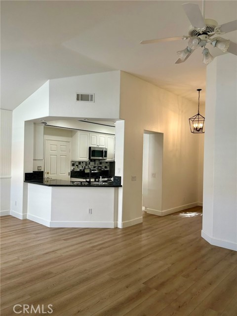 Detail Gallery Image 4 of 9 For 21312 Cancun, Mission Viejo,  CA 92692 - 2 Beds | 2 Baths