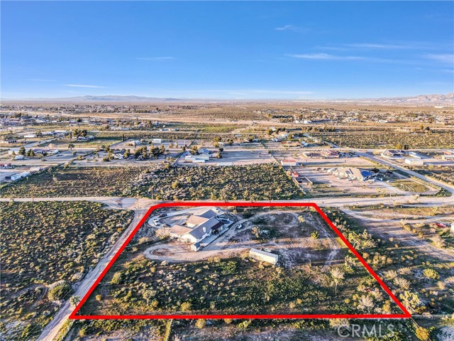 Detail Gallery Image 4 of 40 For 10439 Mesa, Oak Hills,  CA 92344 - 5 Beds | 3 Baths