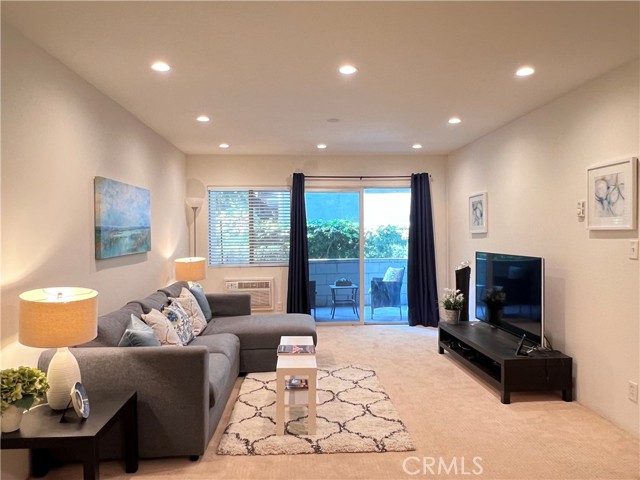 Detail Gallery Image 7 of 44 For 4900 Overland Avenue #125,  Culver City,  CA 90230 - 2 Beds | 2 Baths