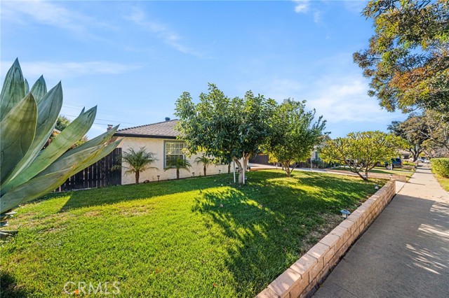 Detail Gallery Image 2 of 30 For 8526 San Vicente, Riverside,  CA 92504 - 3 Beds | 2 Baths