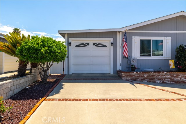 Detail Gallery Image 3 of 32 For 29101 Camino Alba, Murrieta,  CA 92563 - 2 Beds | 2 Baths