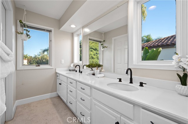 Detail Gallery Image 27 of 55 For 337 Avenida Granada, Long Beach,  CA 90814 - 3 Beds | 2/1 Baths