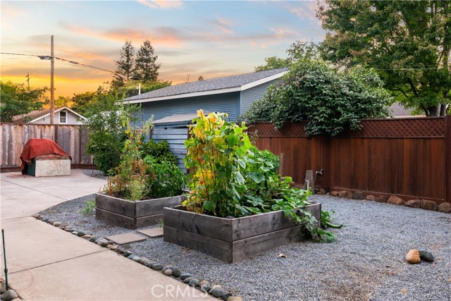 Detail Gallery Image 44 of 62 For 1734 Broadway St, Chico,  CA 95928 - 3 Beds | 1 Baths