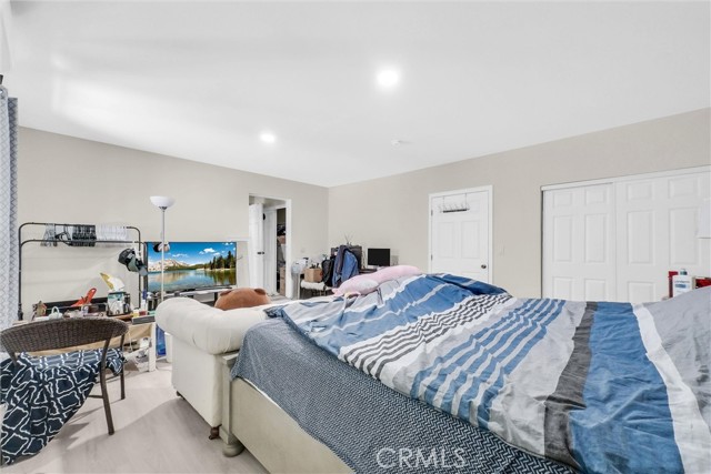 Detail Gallery Image 14 of 26 For 1451 W 10th St, Pomona,  CA 91766 - 4 Beds | 3 Baths