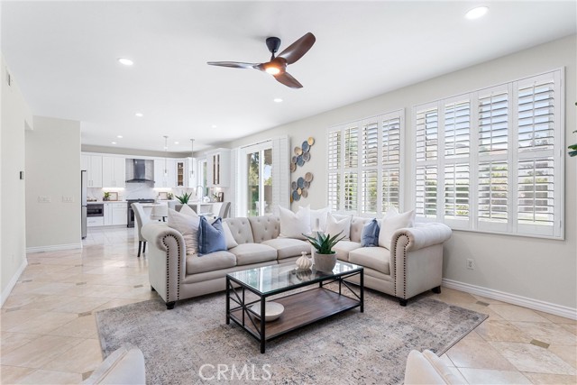 Detail Gallery Image 6 of 32 For 2 Washington, Irvine,  CA 92606 - 4 Beds | 2/1 Baths
