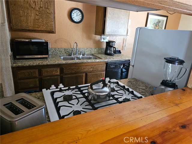 308 Canyon Crest, Lake Arrowhead CA: https://media.crmls.org/medias/9e97a03d-0ab2-4cbf-873d-4c0b93e38858.jpg