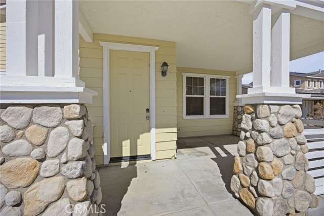 Detail Gallery Image 3 of 31 For 13184 Mammoth, Hesperia,  CA 92344 - 6 Beds | 3/1 Baths