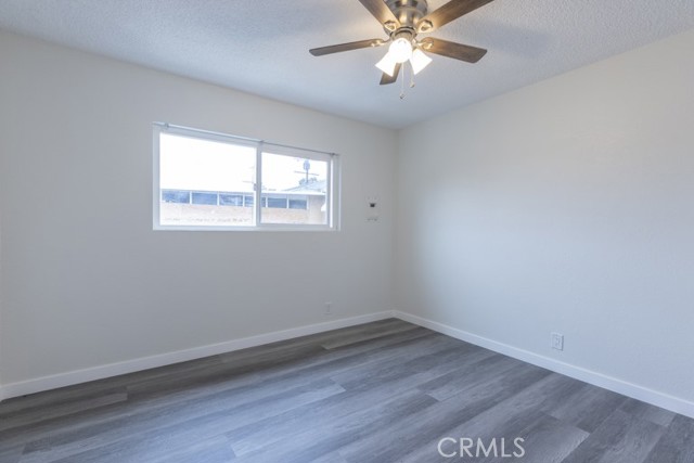 5476 Linden Avenue, Long Beach CA: https://media.crmls.org/medias/9e987e24-3d08-4ce4-9746-7a9ef424d33b.jpg