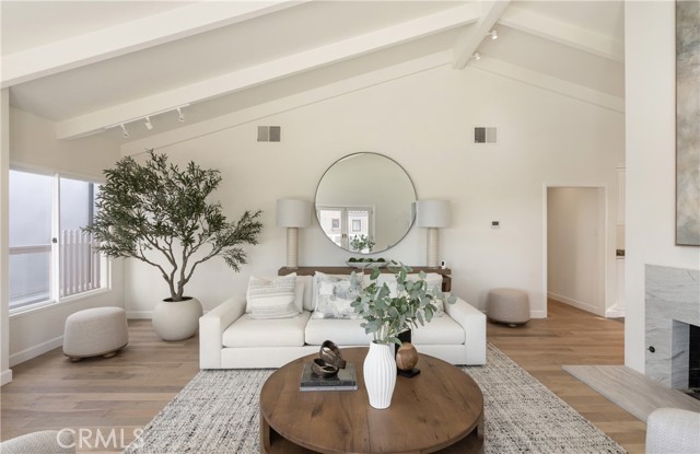 Detail Gallery Image 14 of 28 For 216 Poppy Ave, Corona Del Mar,  CA 92625 - 3 Beds | 2 Baths