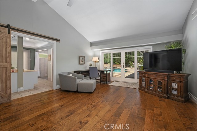 Detail Gallery Image 18 of 53 For 12261 Browning Ave, North Tustin,  CA 92705 - 5 Beds | 4/1 Baths