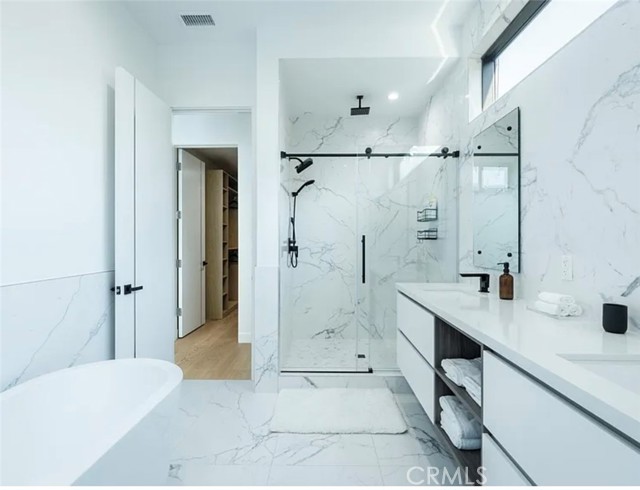 Detail Gallery Image 16 of 23 For 12136 Clarkson Rd Rd, Los Angeles,  CA 90064 - 3 Beds | 2/1 Baths