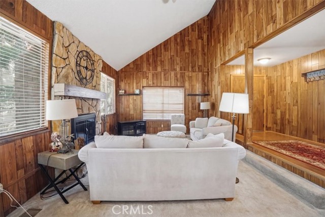 Detail Gallery Image 9 of 68 For 31051 Wild Oak, Running Springs,  CA 92382 - 3 Beds | 2/1 Baths