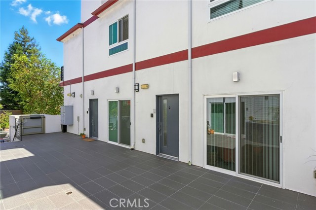Detail Gallery Image 8 of 43 For 4461 Tujunga Ave #102,  Studio City,  CA 91602 - 3 Beds | 2/1 Baths