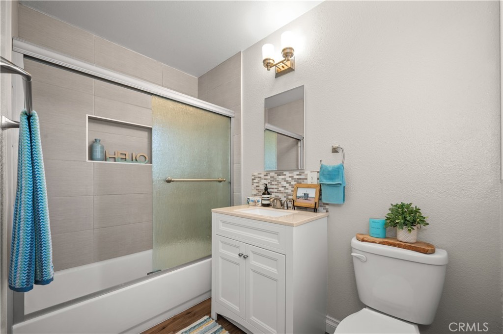 MLS #OC25266063 image #24