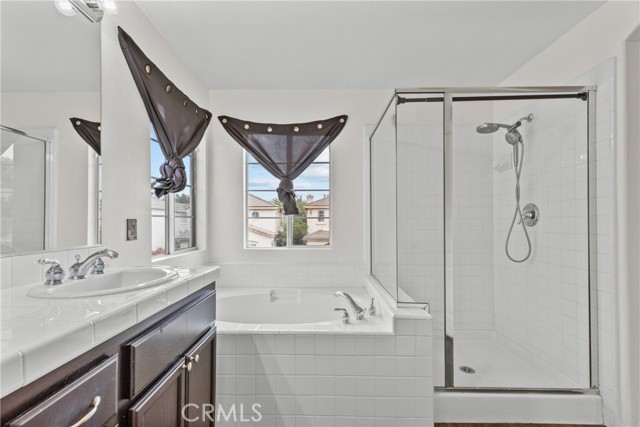 Detail Gallery Image 18 of 32 For 2535 Canterbury Ln, Simi Valley,  CA 93063 - 4 Beds | 2/1 Baths