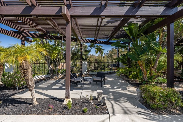 2465 Via Oeste Drive, Fallbrook CA: https://media.crmls.org/medias/9e9a195b-08c1-48fa-a1a6-83f3e84544ca.jpg