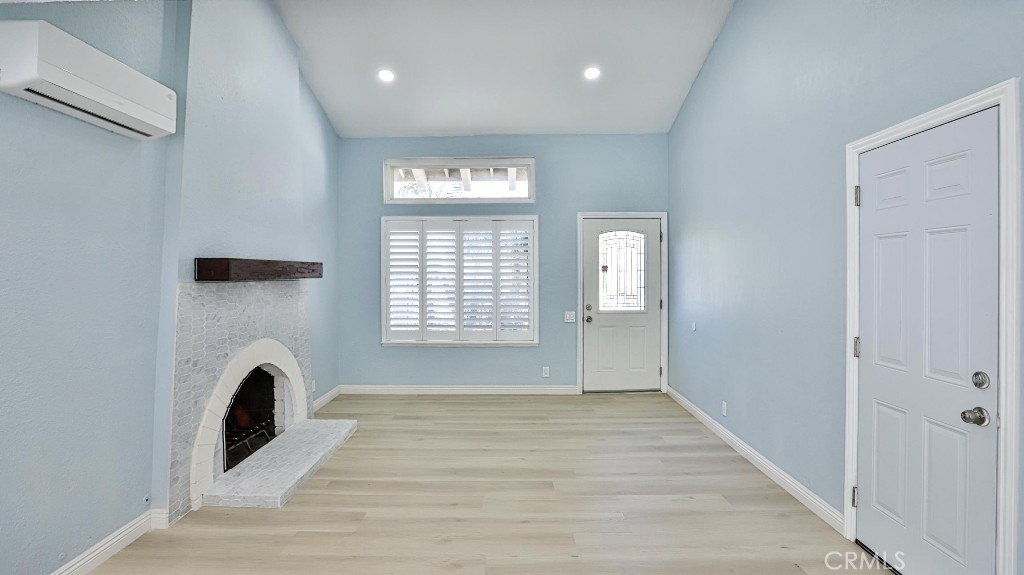 MLS #OC25233956 image #8