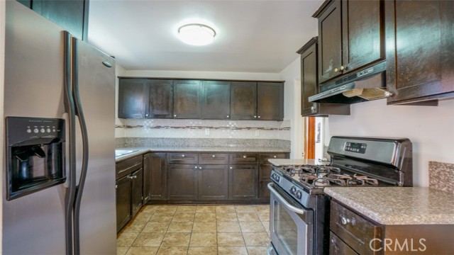 856 W 47th Street, Los Angeles CA: https://media.crmls.org/medias/9e9b2007-246f-490f-a5d4-5cc830c8b0d5.jpg