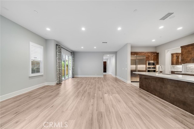 Detail Gallery Image 12 of 45 For 212 Parkwood, Irvine,  CA 92620 - 4 Beds | 4/1 Baths