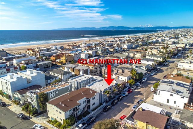 421 Manhattan Ave, Hermosa Beach, California 90254, 2 Bedrooms Bedrooms, ,1 BathroomBathrooms,Residential,Sold,Manhattan Ave,SB24022138
