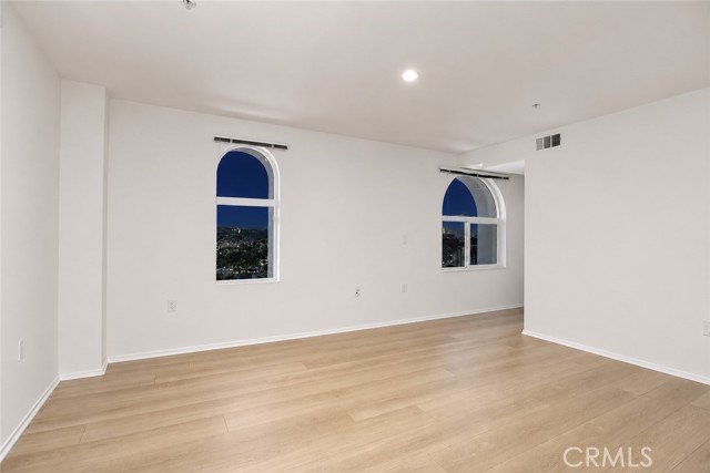 124 West Colorado, 502 photo 23