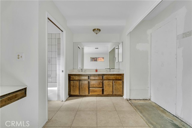 31427 Indian Oak Rd, Acton CA: https://media.crmls.org/medias/9e9d1218-7963-4386-8bd5-f5693f80b75d.jpg