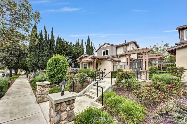 547 N Wilson Avenue, Pasadena CA: https://media.crmls.org/medias/9e9d5b31-a5cb-4ad3-8769-b5fd0e17961a.jpg