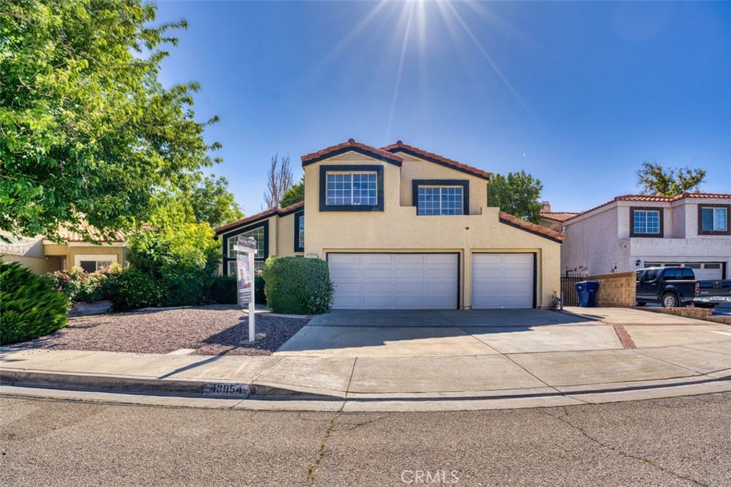 MLS #SR25246975 image #1