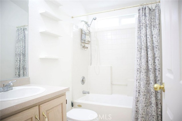 Detail Gallery Image 20 of 24 For 323 N Euclid St, Sp 65 #65,  Santa Ana,  CA 92703 - 4 Beds | 2 Baths