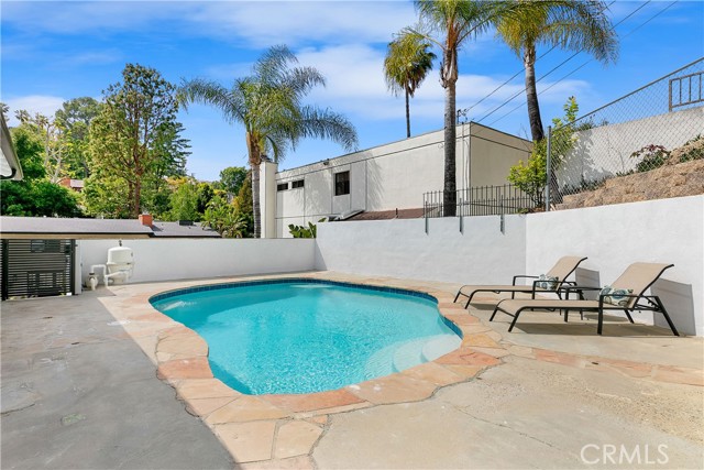 Detail Gallery Image 49 of 51 For 3900 Benedict Canyon Dr, Sherman Oaks,  CA 91423 - 3 Beds | 4 Baths