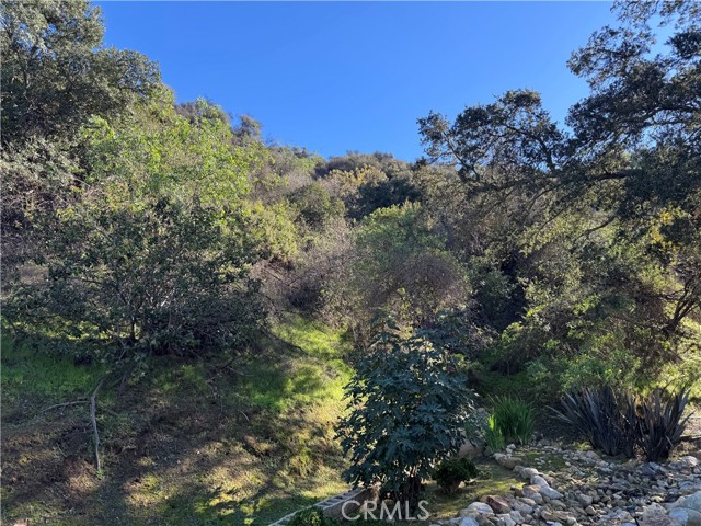 Detail Gallery Image 12 of 19 For 3 Ambar Dr, Woodland Hills,  CA 91364 - – Beds | – Baths