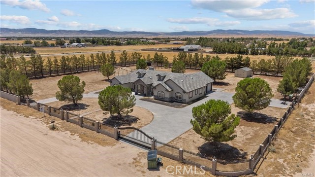 Detail Gallery Image 5 of 35 For 49239 80th St, Lancaster,  CA 93536 - 4 Beds | 3 Baths