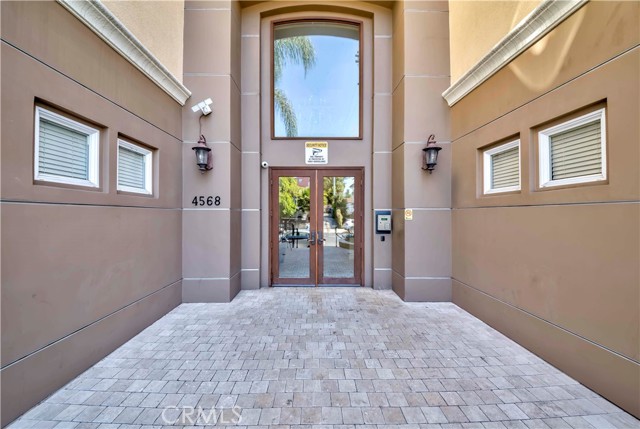4568 W 1st Street, Los Angeles CA: https://media.crmls.org/medias/9e9e95aa-452a-4368-bd06-d19b711e94fc.jpg