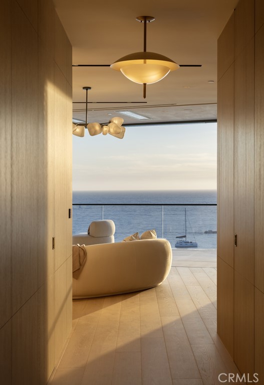 Detail Gallery Image 10 of 35 For 3512 Ocean Bld, Corona Del Mar,  CA 92625 - 5 Beds | 7/4 Baths