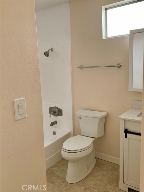 8818 Keremeos Way, San Diego CA: https://media.crmls.org/medias/9e9f1afa-b0a4-4816-a7e9-3725867746d4.jpg