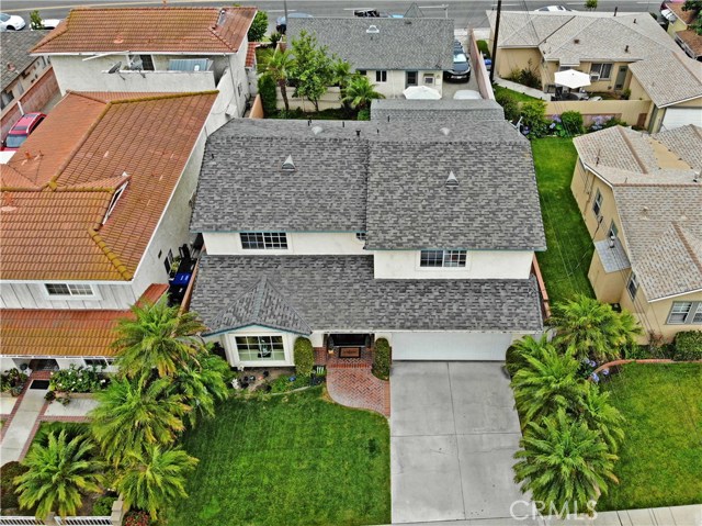 8521 Stewart And Gray Road Downey, California Spacious 4 bedroom, 3 bath home in the heart of Downey. Features a living room and family room, nice master bedroom, and a yard with covered patio. The home has been tastefully remodeled through out. A great house near the Downey Landing, downtown Downey, and the new Downey Promenade.