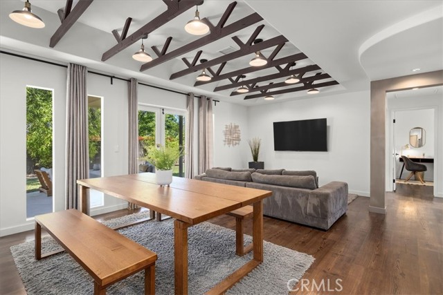 Detail Gallery Image 7 of 30 For 23809 Friar St, Woodland Hills,  CA 91367 - 3 Beds | 2 Baths