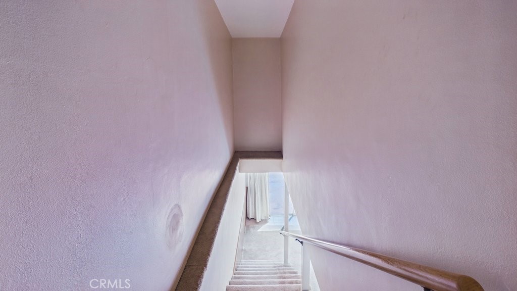 https://media.crmls.org/medias/9e9fedc4-39b3-43d0-afc5-08a97f5bd1bf.jpg?preset=X-Large