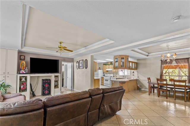 27679 Junipero Road, Menifee CA: https://media.crmls.org/medias/9ea06998-8c6e-41e3-b715-3e2c91adf7e6.jpg