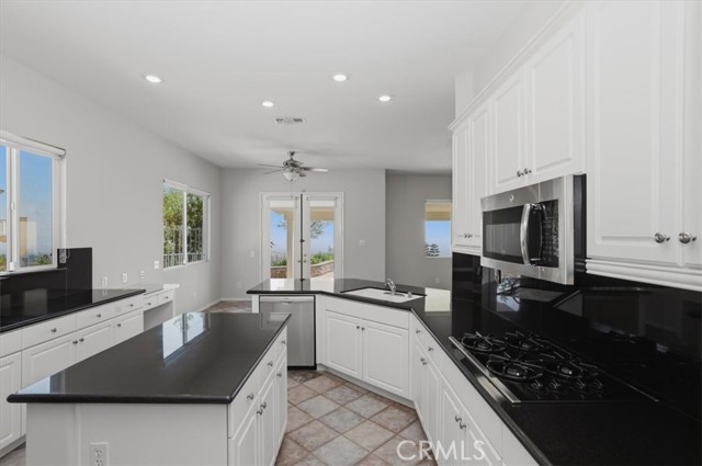 Detail Gallery Image 28 of 61 For 9849 Meadowood, Rancho Cucamonga,  CA 91737 - 4 Beds | 2/1 Baths