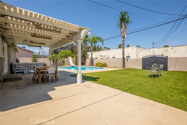 10245 Poulsen Avenue, Montclair CA: https://media.crmls.org/medias/9ea1f9a1-712b-4eb8-a84d-3a79c339ffb5.jpg