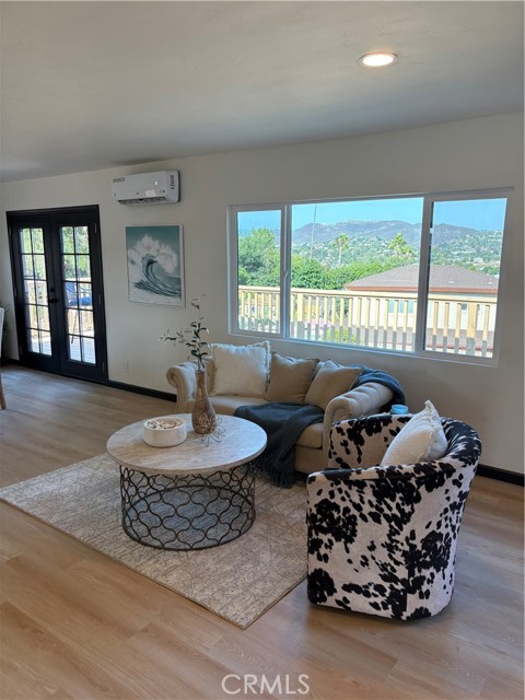 Detail Gallery Image 7 of 16 For 1860 Watson Way, Vista,  CA 92083 - 4 Beds | 2 Baths