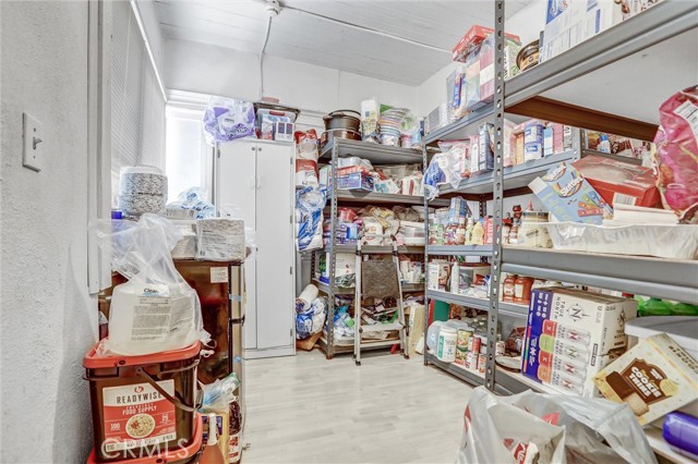 1470 W Adams Boulevard, Los Angeles CA: https://media.crmls.org/medias/9ea2c09f-90d1-47f7-b818-5bbf4dc28eb9.jpg