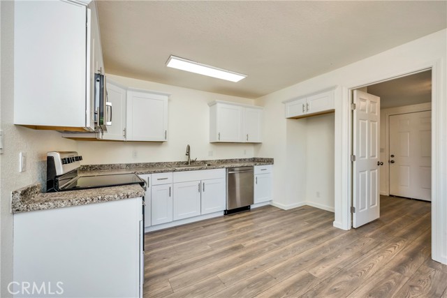 Detail Gallery Image 10 of 27 For 6340 E Highway 20, Lucerne,  CA 95458 - 2 Beds | 1 Baths
